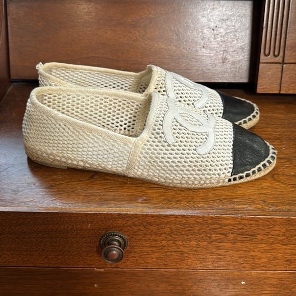 Chanel open weave and leather espadrille - Picture 5 of 11